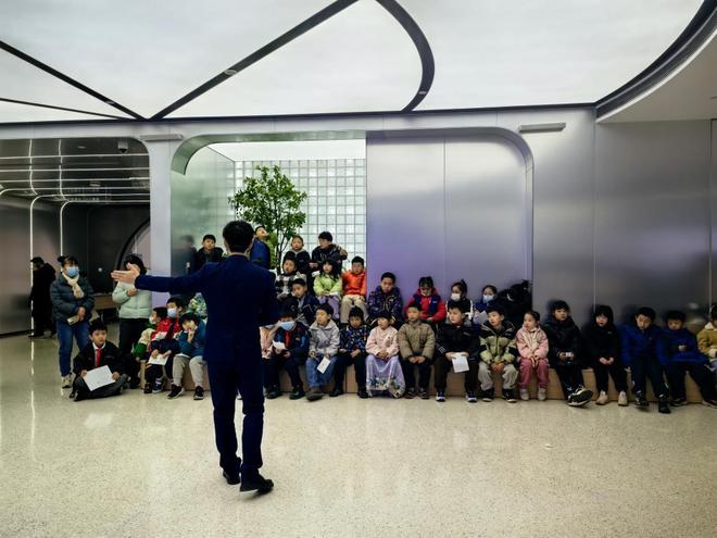 望岳街道恒华社区：强国梦想 明眸相伴j9九游会(中国)网站长沙市岳麓区