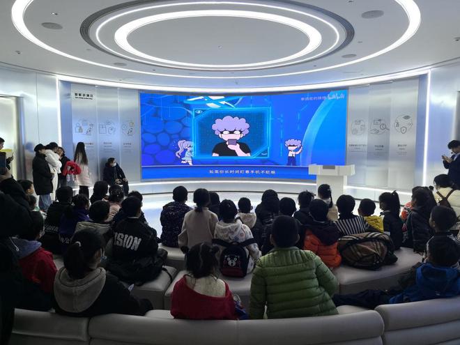 望岳街道恒华社区：强国梦想 明眸相伴j9九游会(中国)网站长沙市岳麓区(图3)