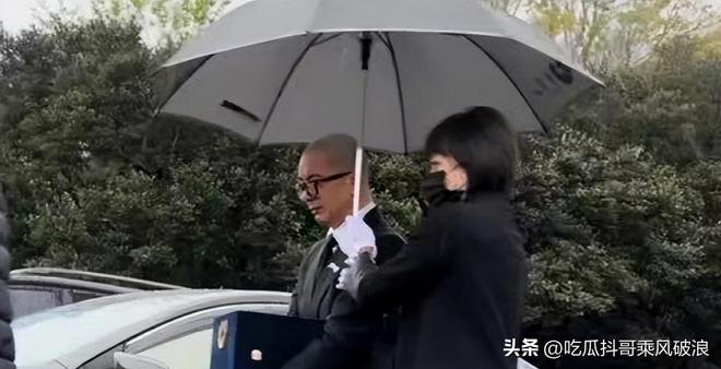 陷无力除了被送医外专访亦在博同情分九游会J9风水轮流转！S妈疑已深(图13)